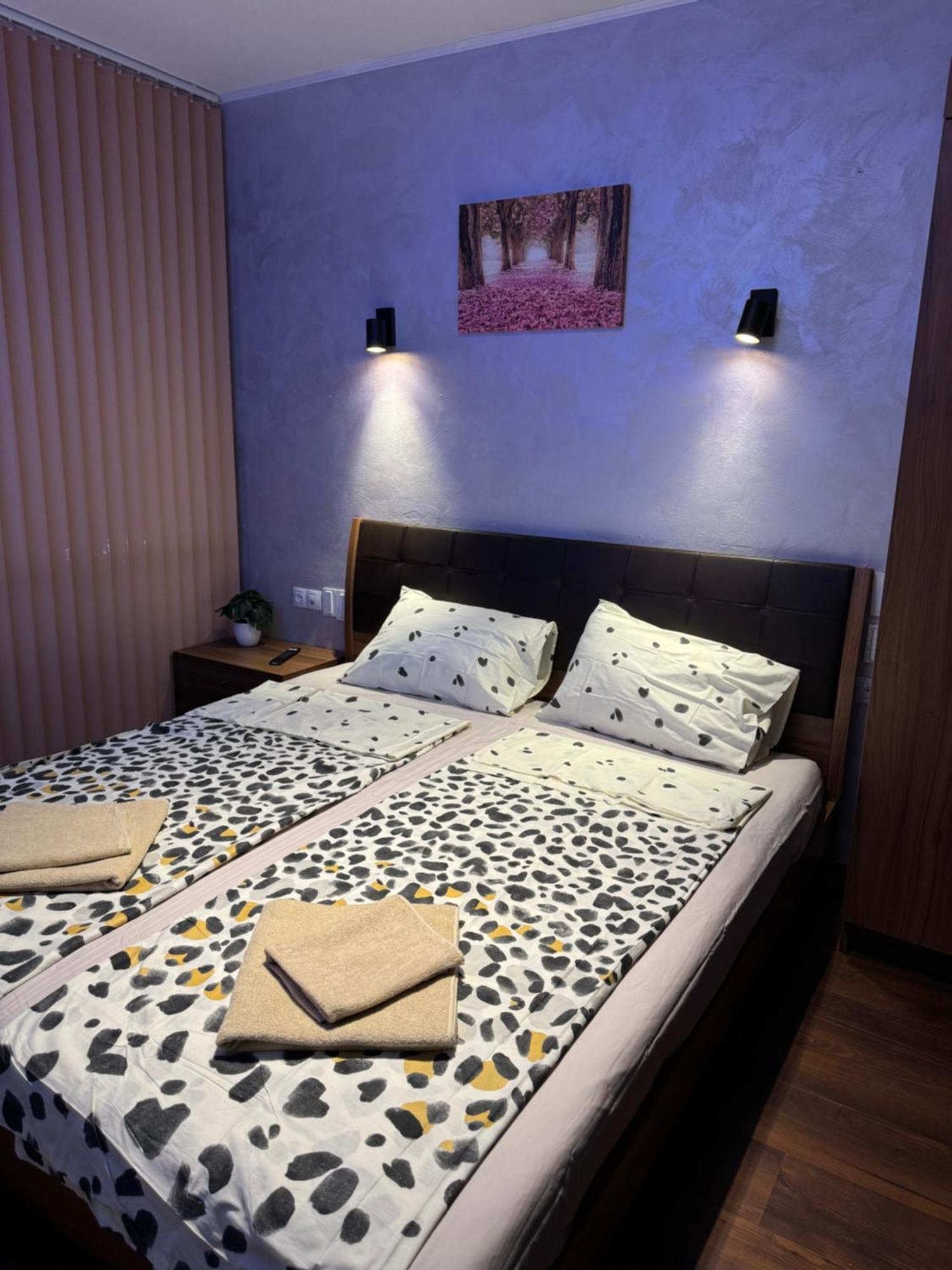 2-Bedroom, 2-Bathroom With Fireplace And Garden At Winslow Infinity バンスコ エクステリア 写真
