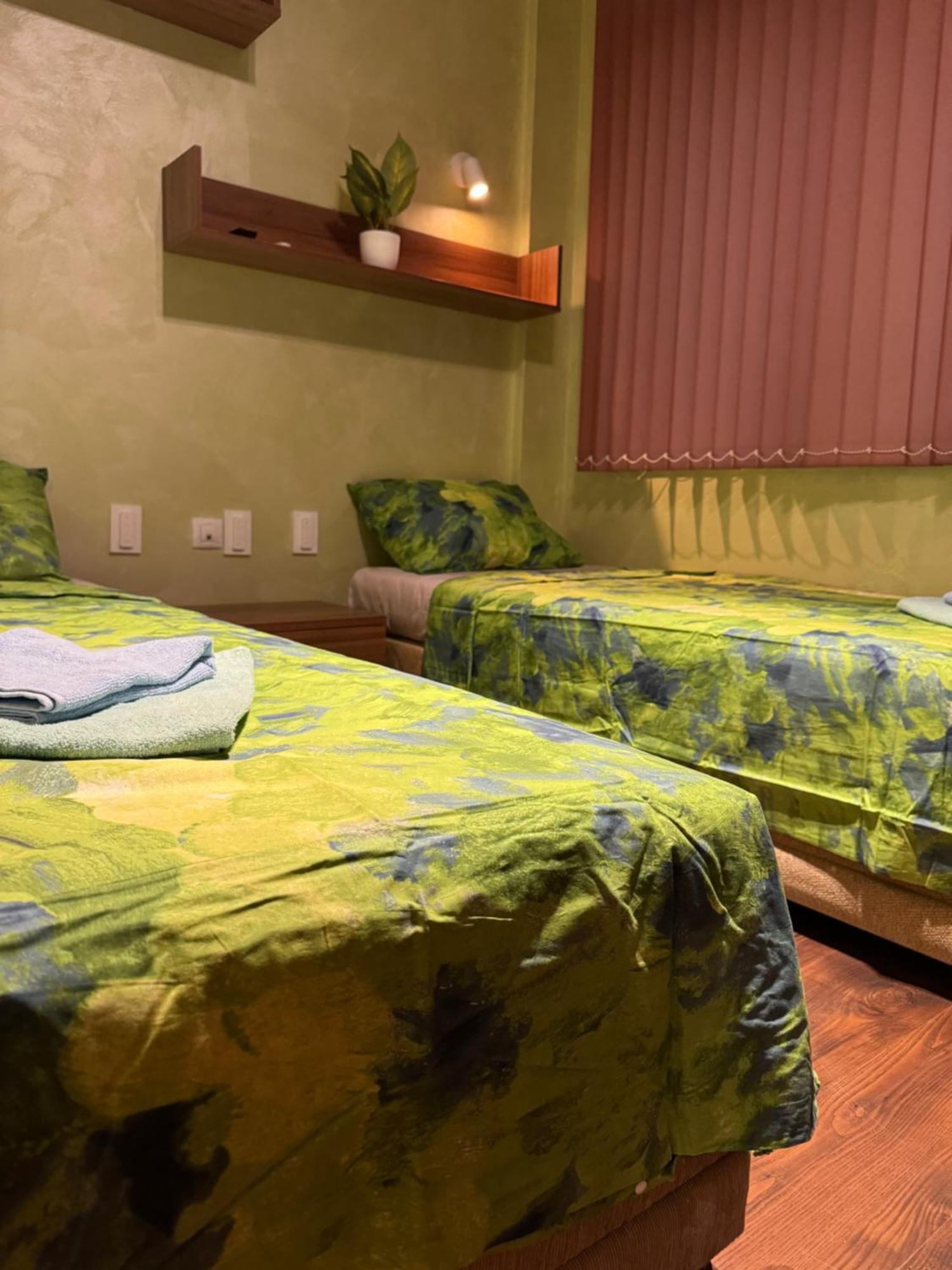 2-Bedroom, 2-Bathroom With Fireplace And Garden At Winslow Infinity バンスコ エクステリア 写真