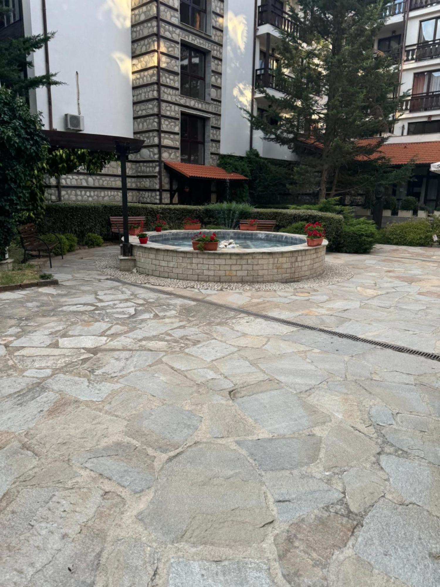 2-Bedroom, 2-Bathroom With Fireplace And Garden At Winslow Infinity バンスコ エクステリア 写真